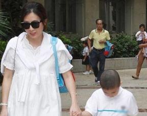 富豪  娱乐记者,娱乐记者揭秘名流幕后故事