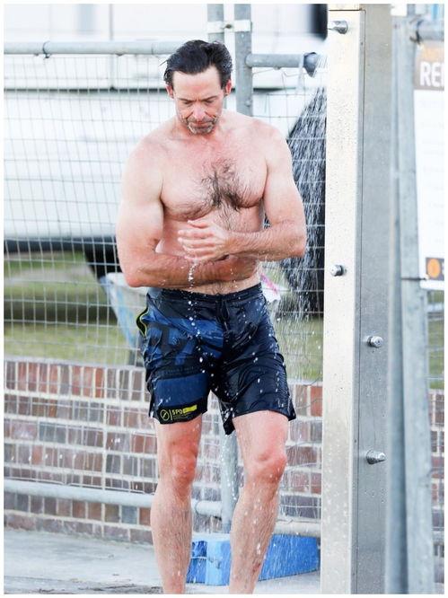 狼叔肌肉照片,硬汉风采，力量与美的完美融合