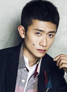 痞气明星,叛逆魅力，闪耀娱乐圈