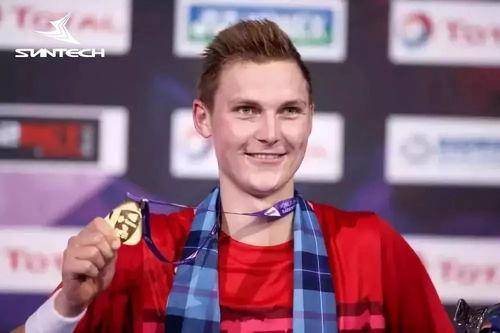 阿兰德龙在中国的照片